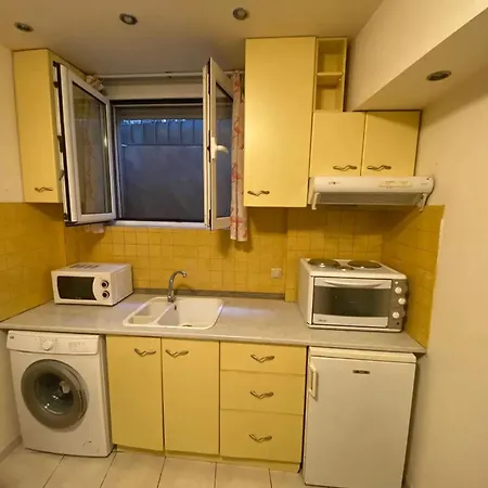 Апартаменты Amazing Studio Next To The Center 10 Minutes Walk *