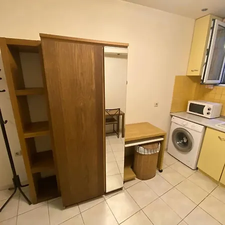 Апартаменты Amazing Studio Next To The Center 10 Minutes Walk