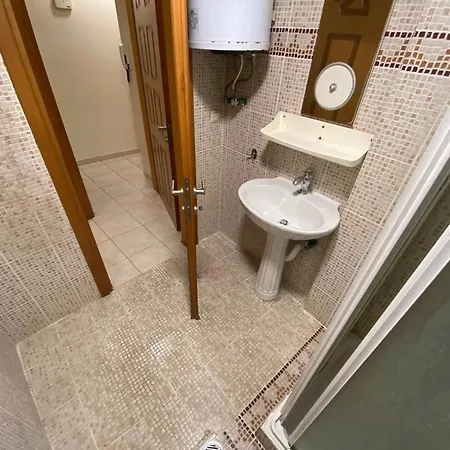 Апартаменты Amazing Studio Next To The Center 10 Minutes Walk Салоники